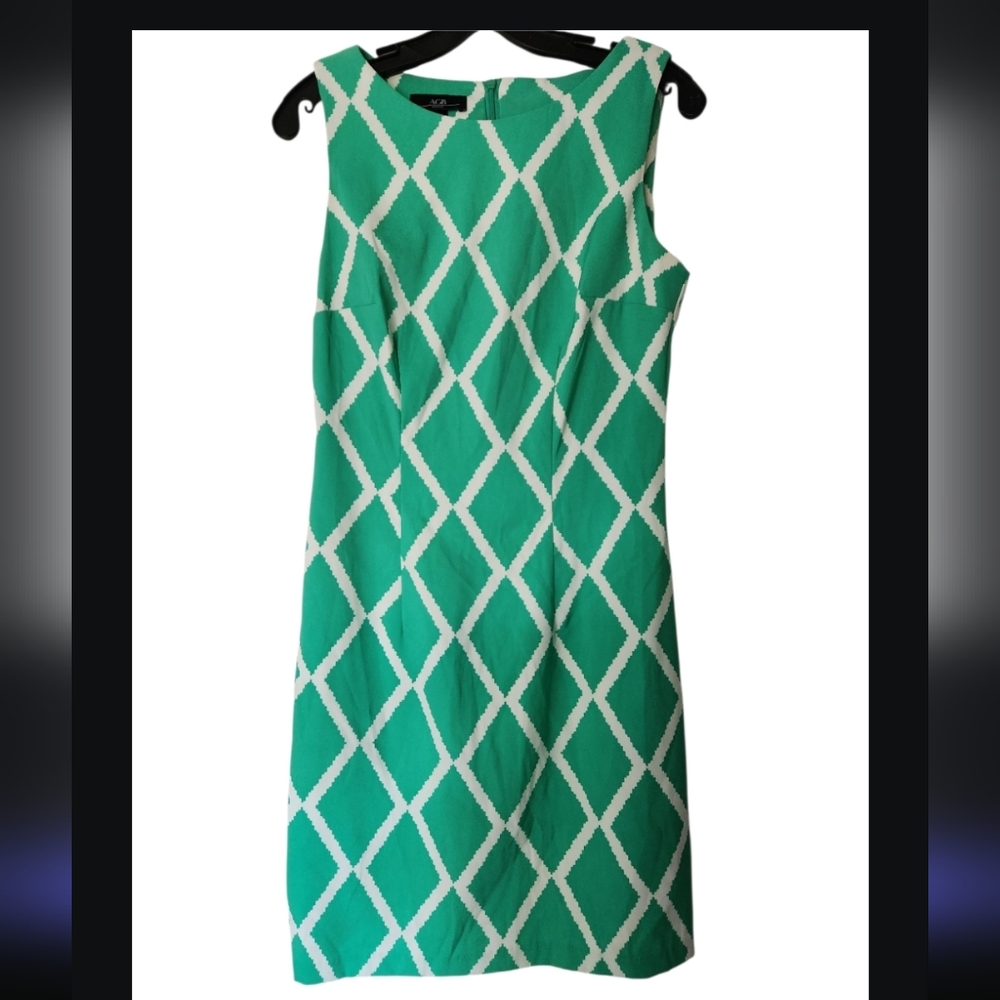 Agb Sheath Green and White Dress